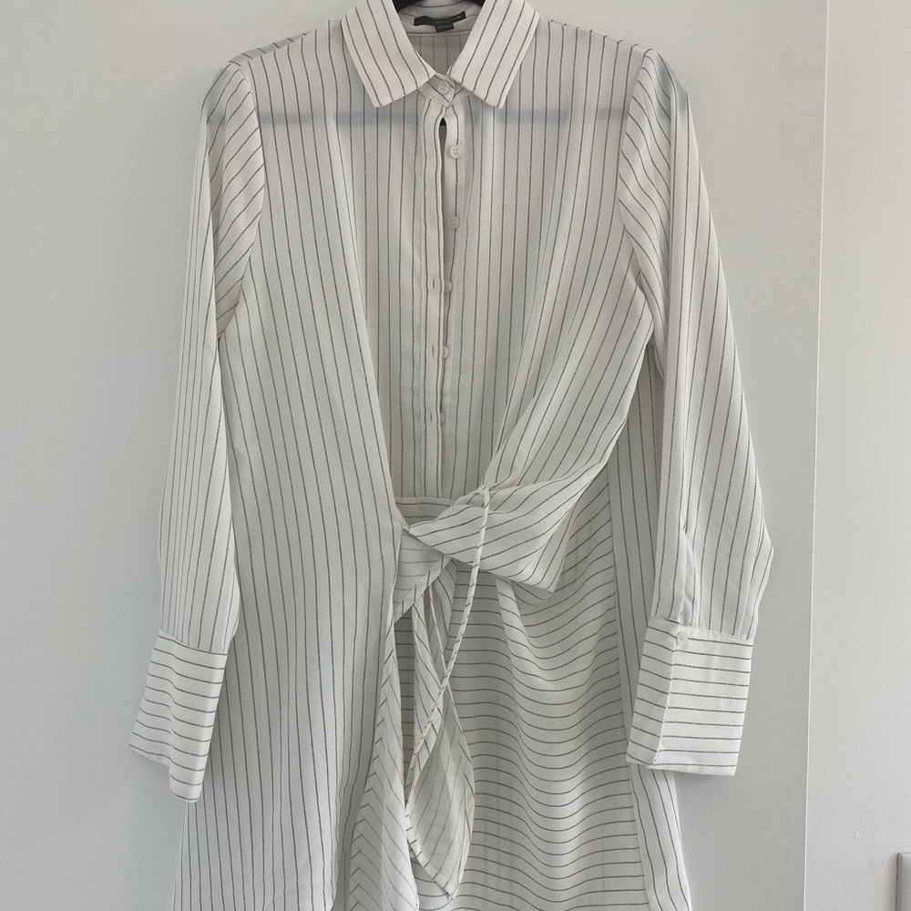 AQUA Tie-Front Long Sleeve Dress